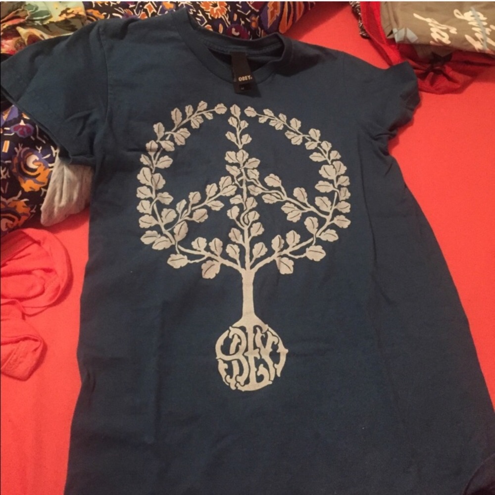 Obey Tee